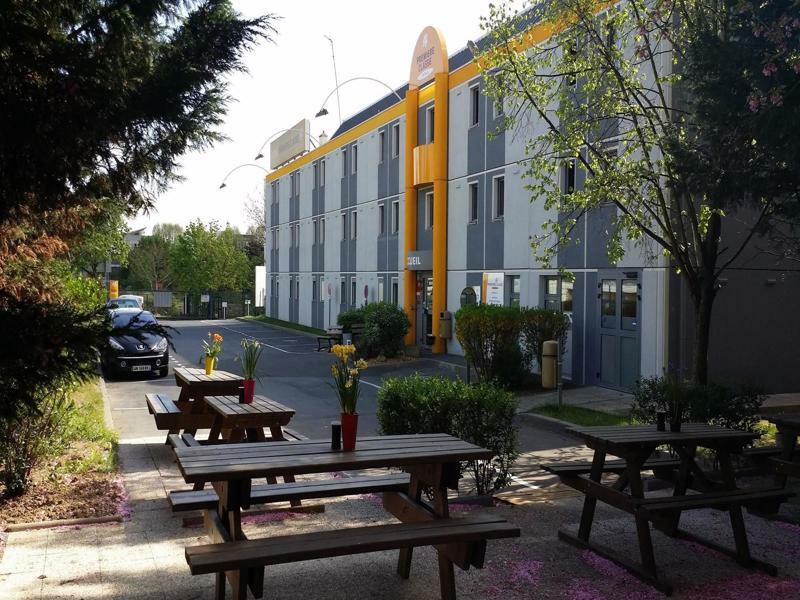 מונטריי Premiere Classe Montreuil מראה חיצוני תמונה The hostel in 2014