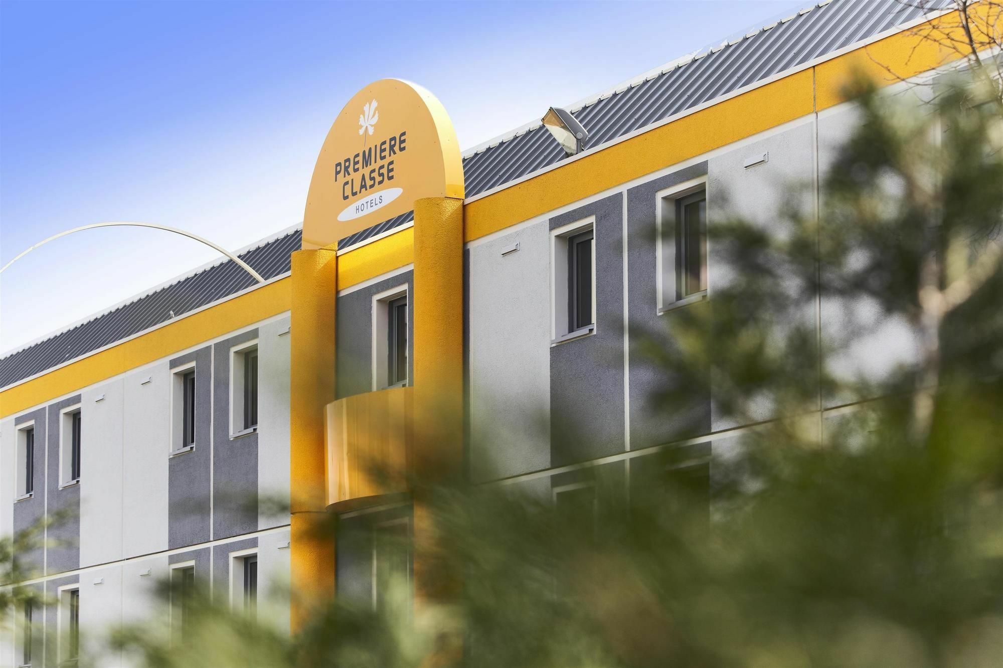 מונטריי Premiere Classe Montreuil מראה חיצוני תמונה Premier Inn, Manchester
