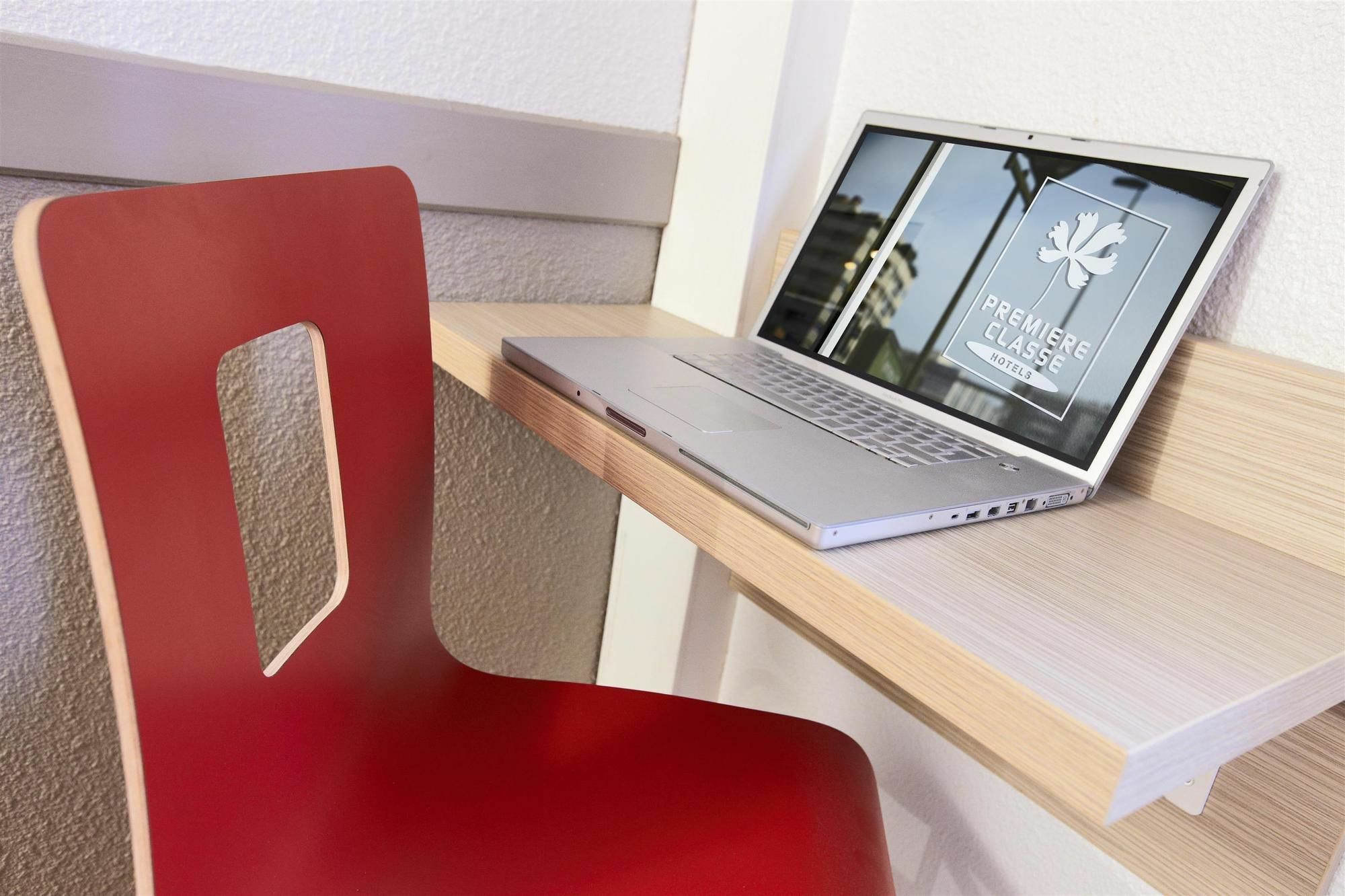 מונטריי Premiere Classe Montreuil מראה חיצוני תמונה A Dell Studio 17
